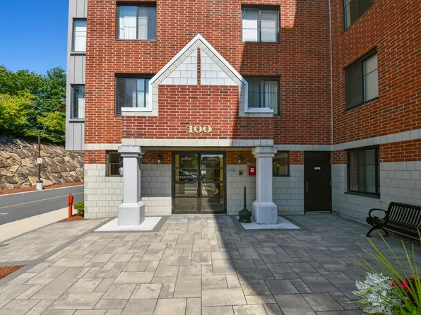 100 Ledgewood Dr APT 213, Stoneham, MA 02180