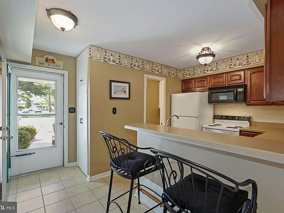 4th image of 38273 Bluebird Ln Unit 422
