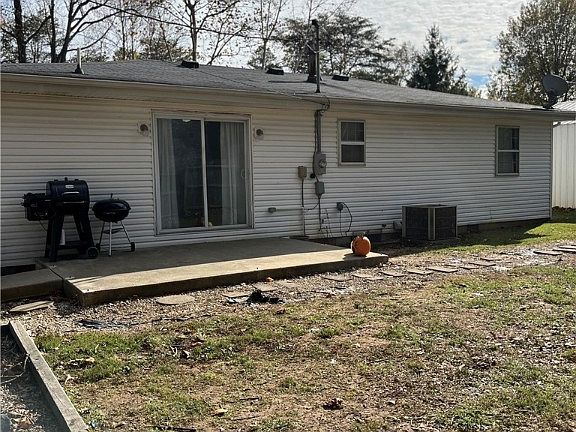 4th image of 8915 Cedar Street NE