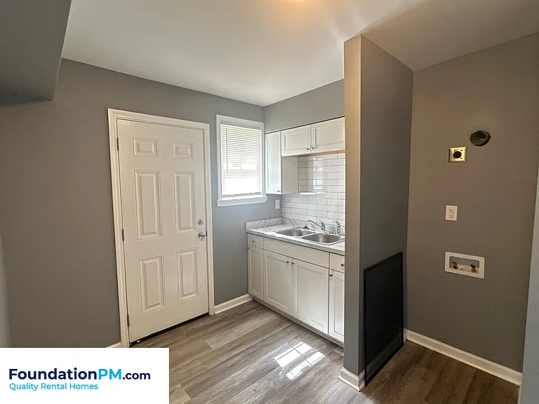 3105 Yale Ave — Photo 4