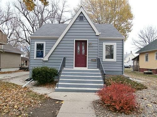 1st image of 638 Simmons Ave SE