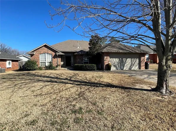 866 Harrison St, Harrah, OK 73045