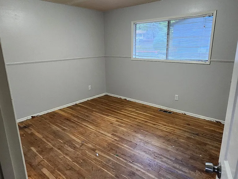 13110 SW Ash Dr — Photo 17