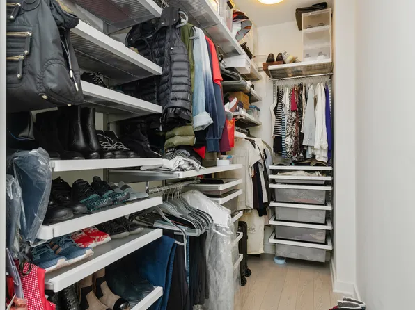 959 First Avenue image 10 of 20