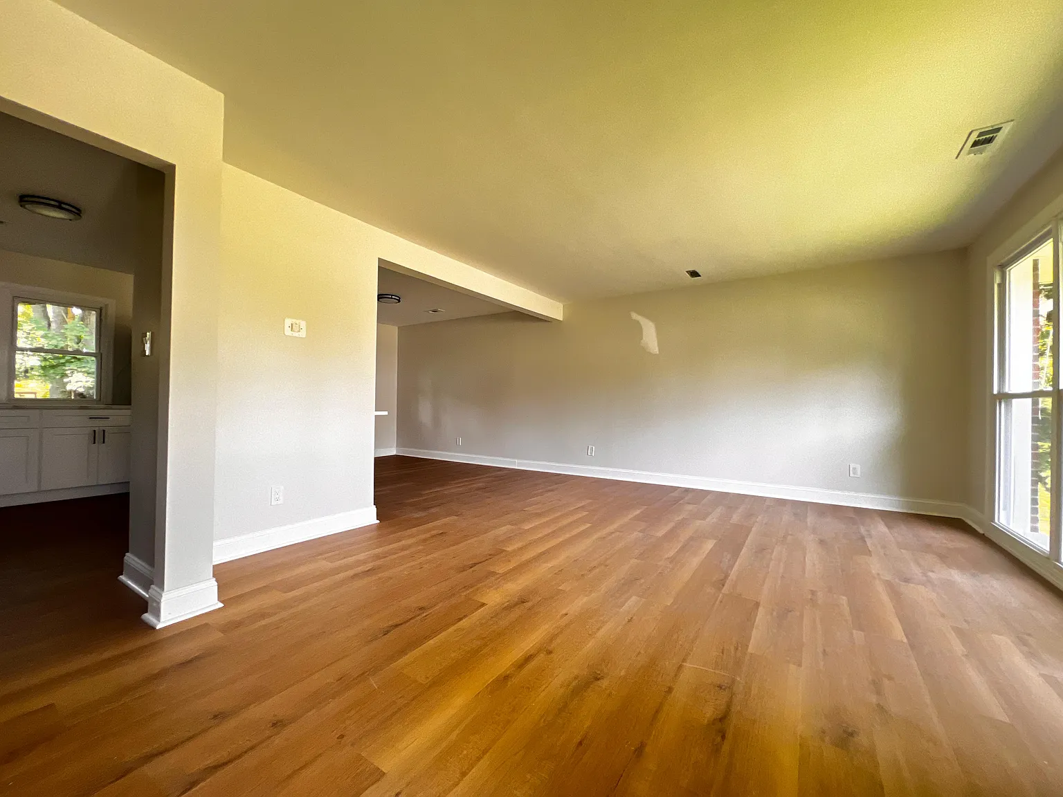5 bed, 1546 sqft, $3,150 — Photo 3