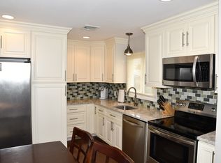 196 Bellmore Rd, East Meadow, NY 11554