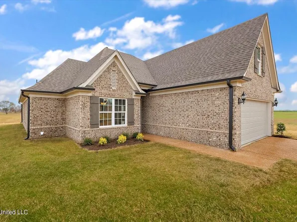 2458 Dela Dr, Southaven, MS 38672