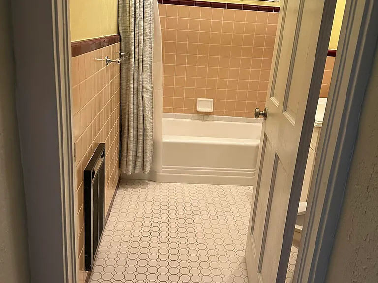 1426 E Sheridan St — Photo 10