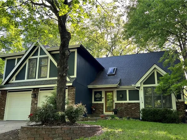7130 N Woodland Ave, Gladstone, MO 64118
