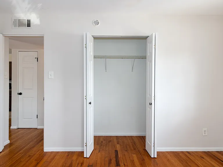 7215 Southwest Ave #110AD — Photo 9