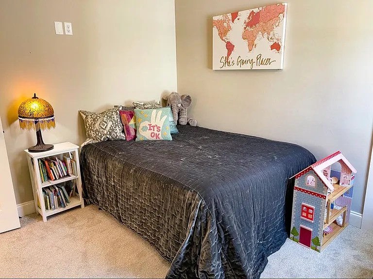 736 Turkey Oak Cv — Photo 11