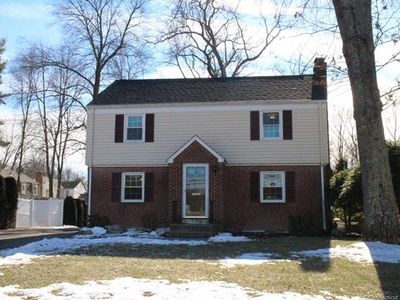 1747 Asylum Ave, West Hartford, CT, 06117