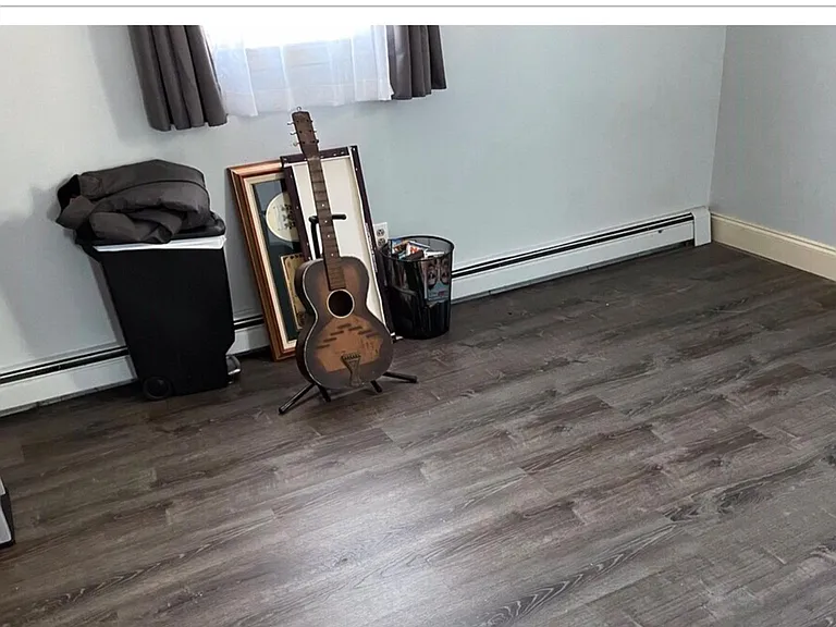 210 Carr Ave — Photo 2