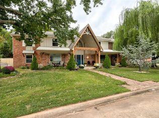 806 Glenmanor Dr, Midwest City, OK 73110