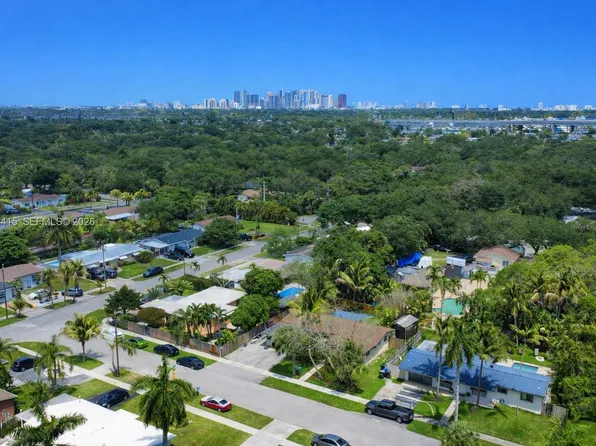 2048 SW 27th Ave, Fort Lauderdale, FL 33312
