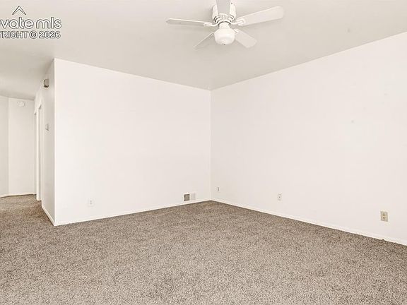 3rd image of 618 Prospect Lake Dr