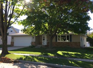 1001 S Buchanan St, Appleton, WI 54915