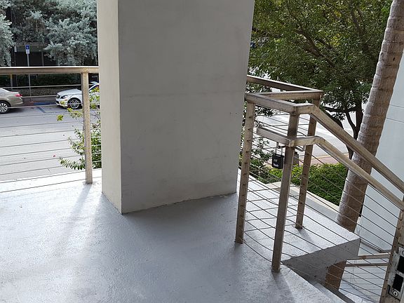 5th image of 1125 West Ave APT 1