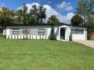 1515 E Lakeview Ave, Eustis, FL 32726