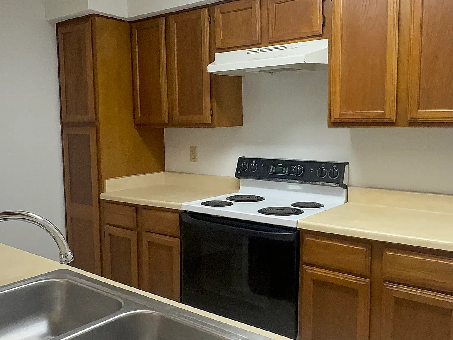 1 bed, 615 sqft, $925 — Photo 2
