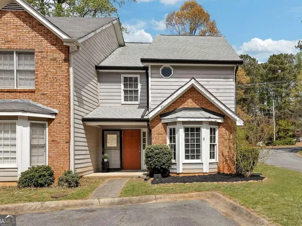 1085 Country Club Pl NW, Kennesaw, GA 30144