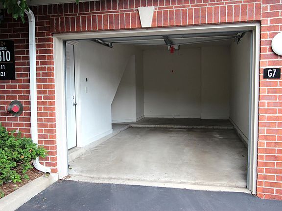 Attached Garage