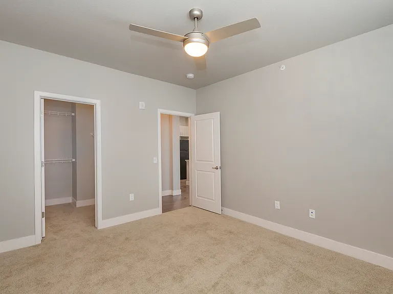 The Overlook at Interquest Apartments — Photo 37