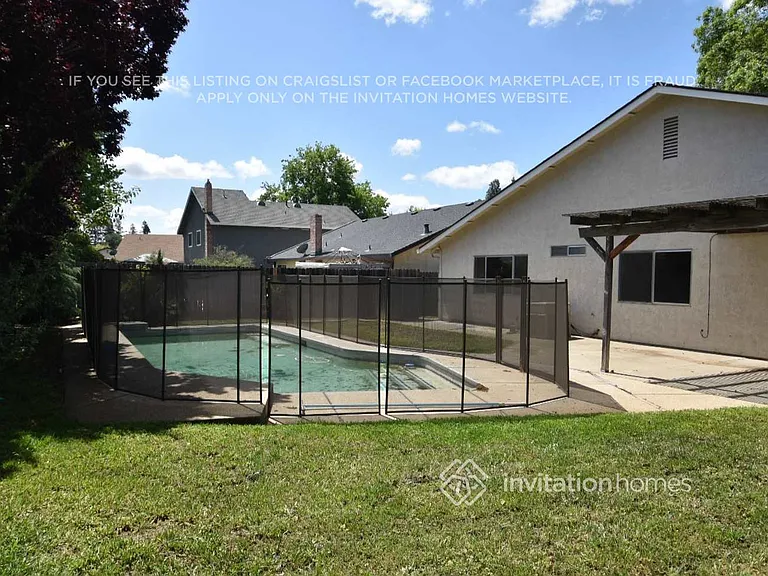 9905 Country Oak Ct — Photo 17