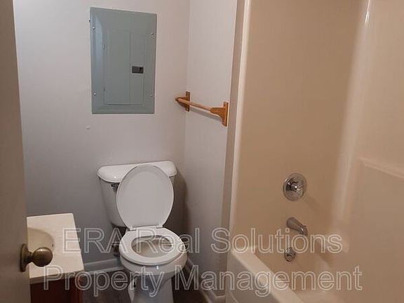 5th image of 434-442 S West St APT 438-3
