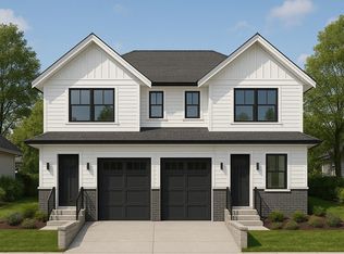 12863 Marine Dr, Surrey, BC V4A1C8