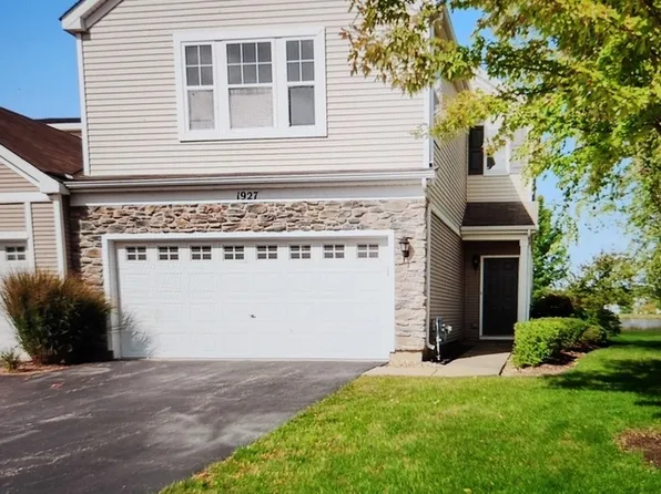 1927 Cobblestone Dr, Carpentersville, IL 60110