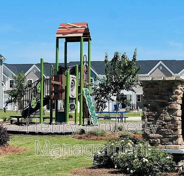 387 Thompson Overlook Way — Photo 19