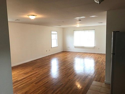 2nd image of 6609 Bergenwood Ave