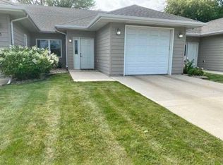 516 S 12th St #4, Aberdeen, SD 57401