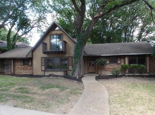 9226 Club Glen Dr, Dallas, TX 75243