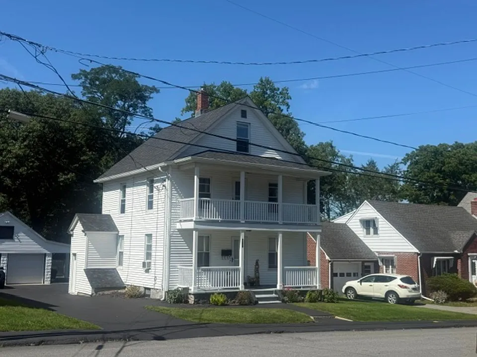 280 Hillside Ave