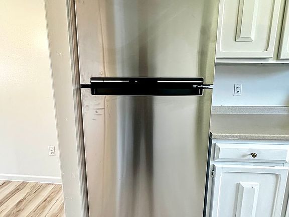 3rd image of 540 Granby Rd #98