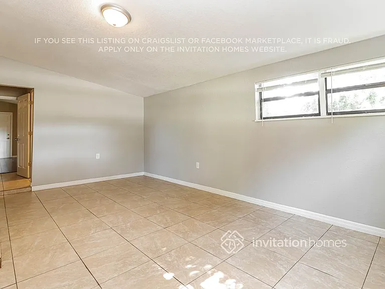 939 Lakewood Ave — Photo 13