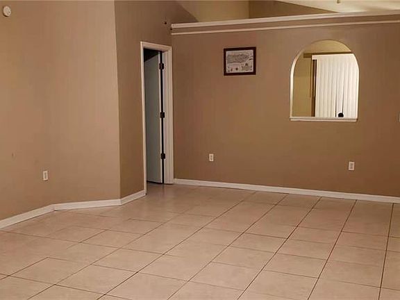 3rd image of 7632 Harbor Lake Dr