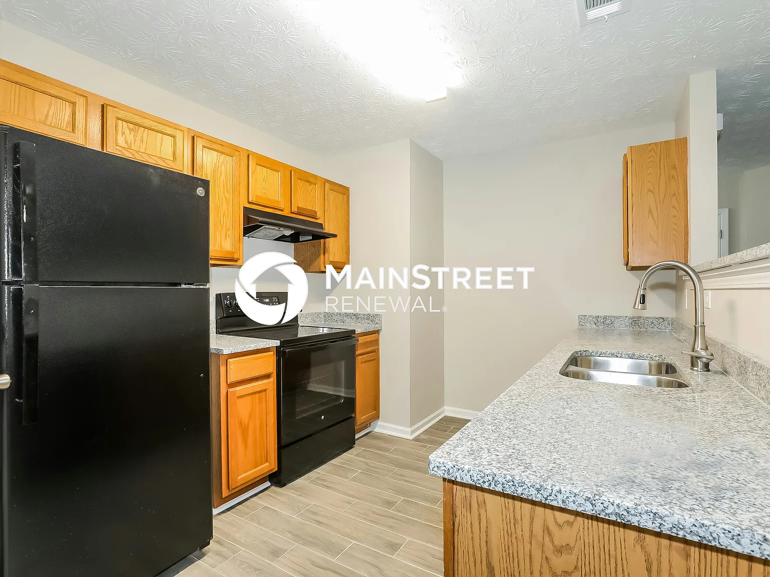 1050 Overlook Dr — Photo 4