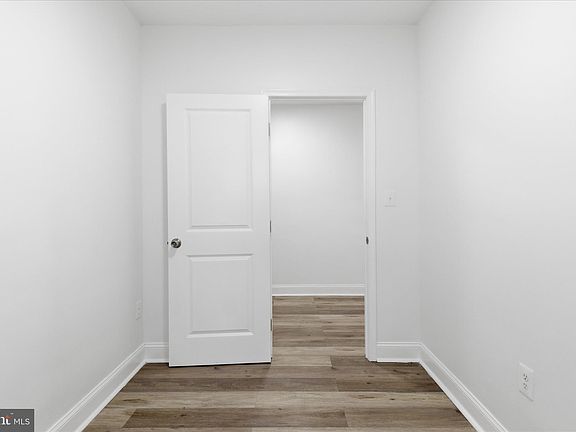 5th image of 221 20th St NE APT 4