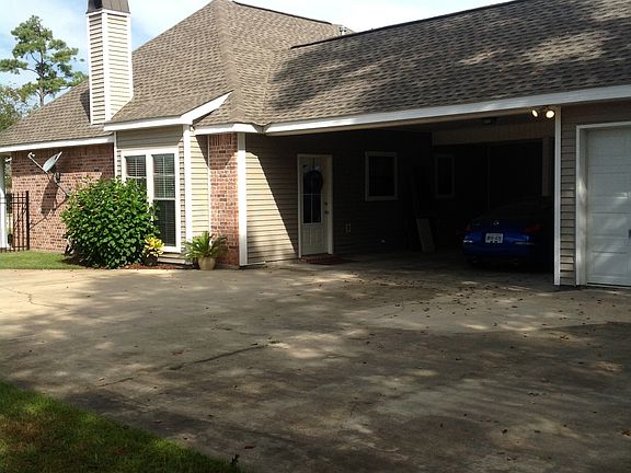 CARPORT GATED