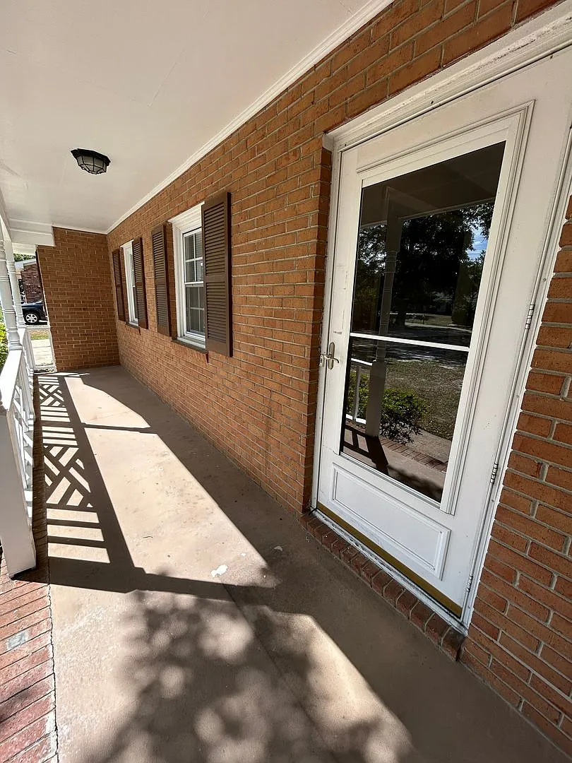 Building Photo - 5013 Clear Run Dr