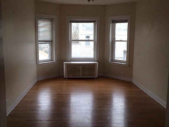 2nd image of 4857 N Paulina St APT 4859-1A