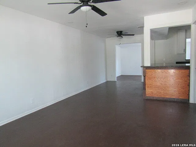 3 bed, 1.0 bath, 1296 sqft, $1,600 — Photo 4