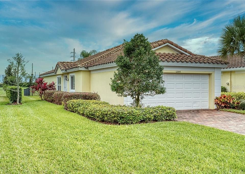 1st image of 12144 Tripletail Ln #4D