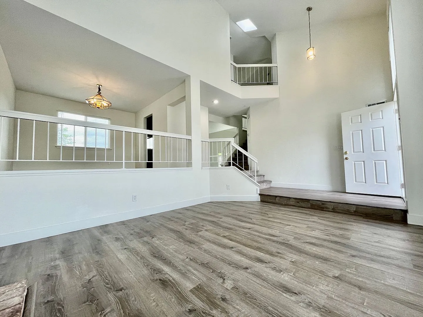 Fully Remodeled 5bed,3bath in Antioch — Photo 3