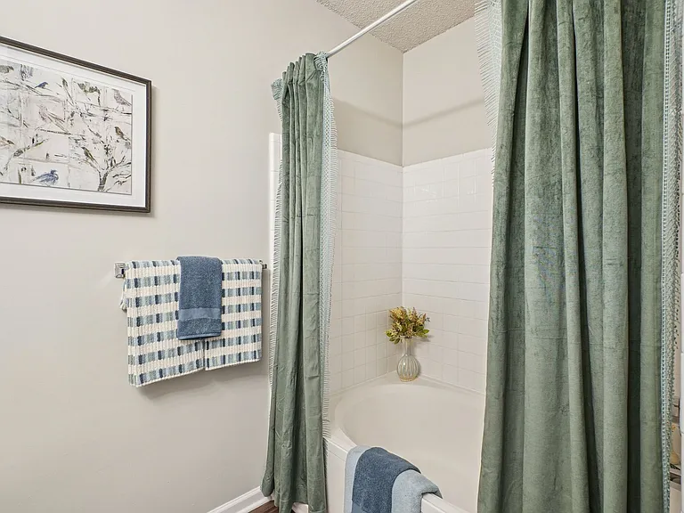 The Berkeley At Southpoint — Photo 8