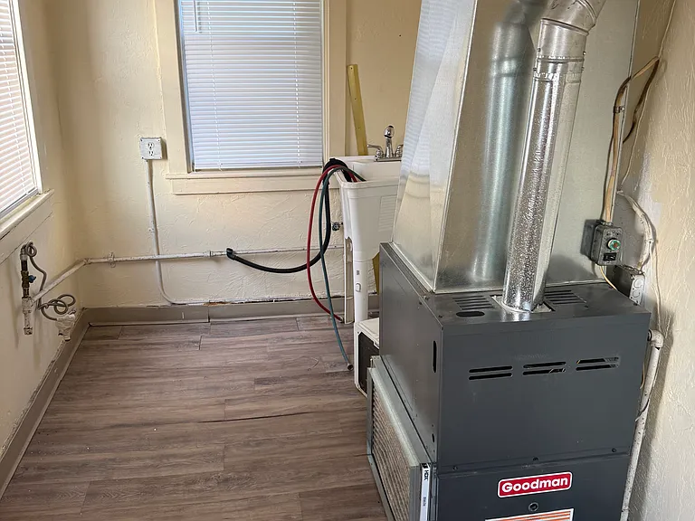 231 E Main St #3 — Photo 10