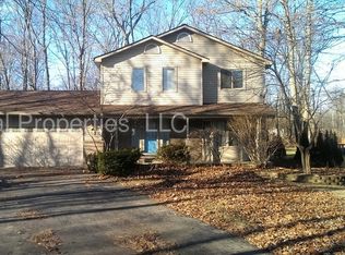 21549 Ruth St, Farmington Hills, MI 48336